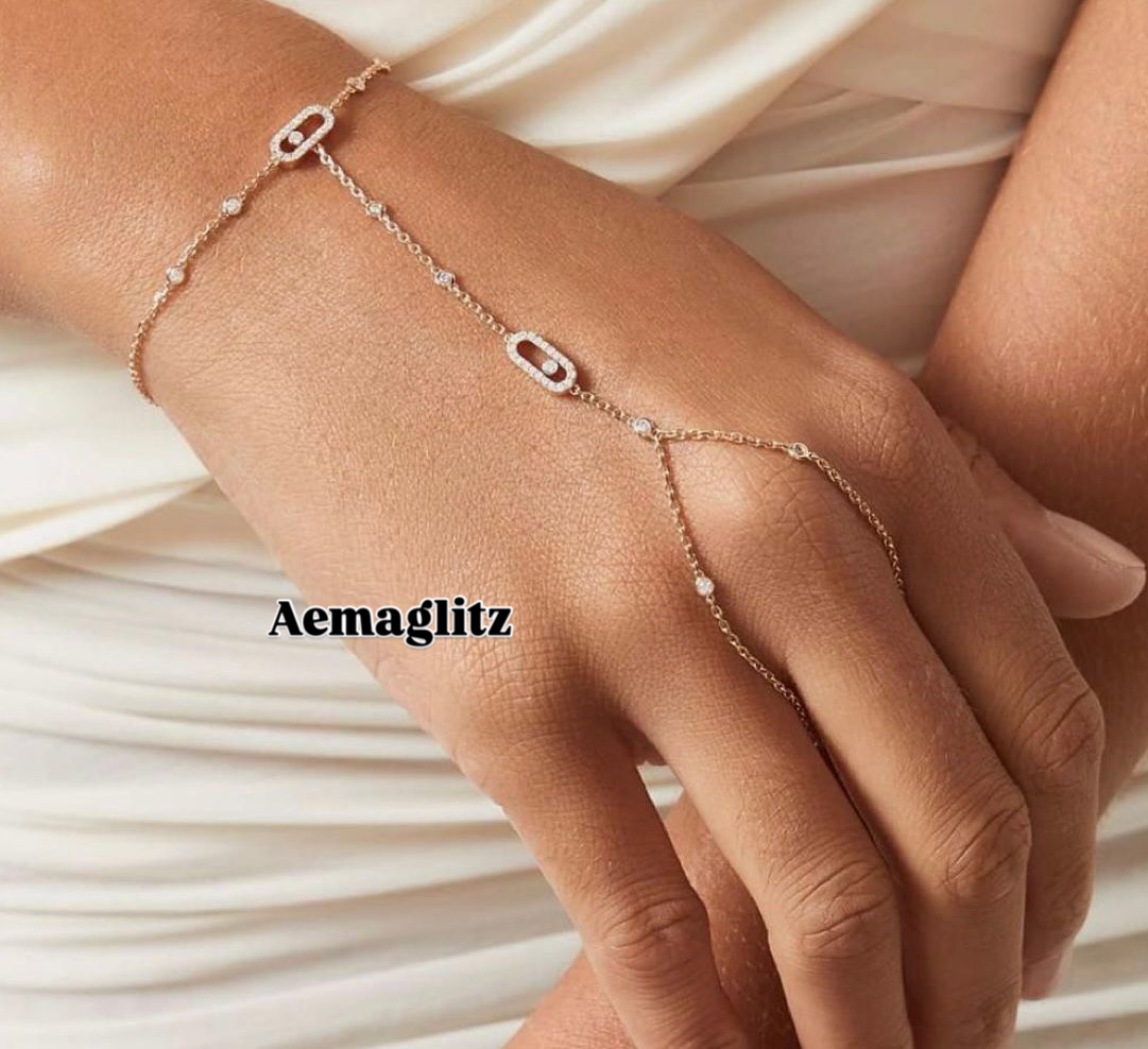 Minimalist Oval Link Hand Chain