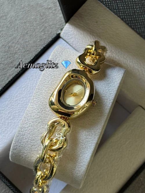 Asymmetrical bracelet watch